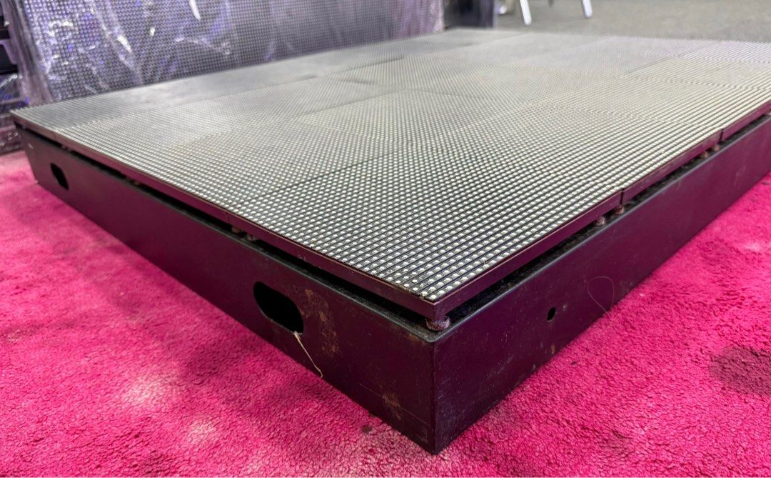 P6 – 770mm x 960mm indoor LED screen