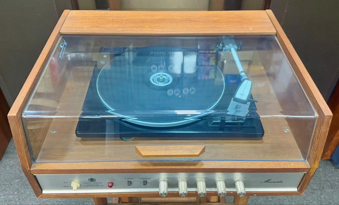 Vintage Garrard turntable with receiver built in - Image 5